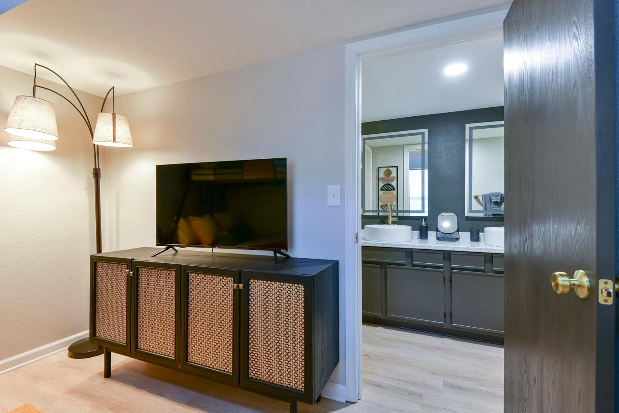 Tee Time Fairway View And Coffee Bar With Loft