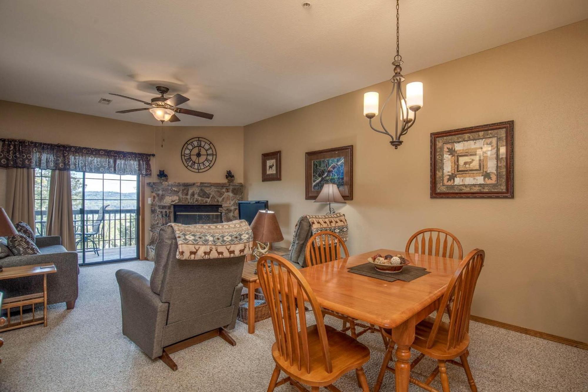 2br Village At Indian Point 1106 Near Sdc - Free Tickets Daily Up To $500 Holiday home Branson