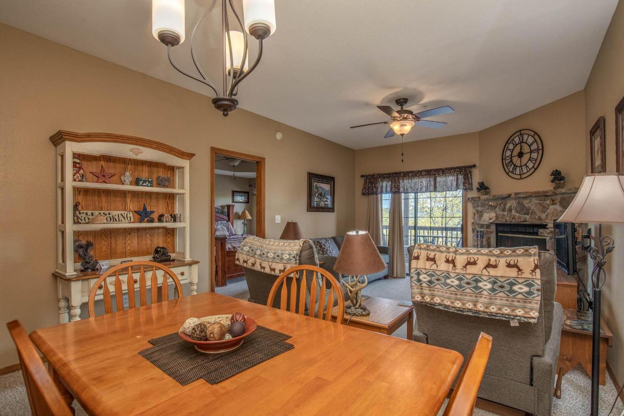 2br Village At Indian Point 1106 Near Sdc - Free Tickets Daily Up To $500 Holiday home Branson