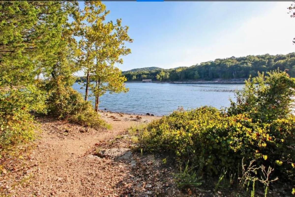 Apartment The Cove 9-3 By Sdc, Big Deck, Pool, Hot Tub, Lake View, No Stairs *