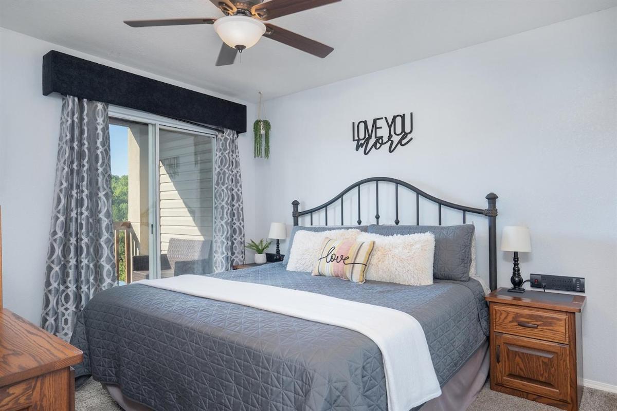The Cove 9-3 By Sdc, Big Deck, Pool, Hot Tub, Lake View, No Stairs Apartment