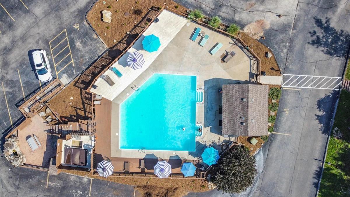 The Cove 9-3 By Sdc, Big Deck, Pool, Hot Tub, Lake View, No Stairs Apartment *