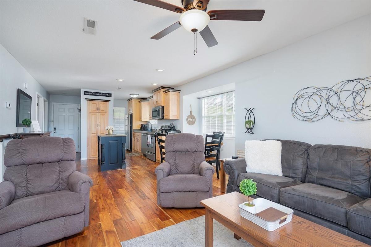 The Cove 9-3 By Sdc, Big Deck, Pool, Hot Tub, Lake View, No Stairs Apartment *