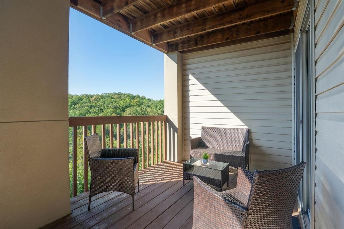 The Cove 9-3 By Sdc, Big Deck, Pool, Hot Tub, Lake View, No Stairs Branson