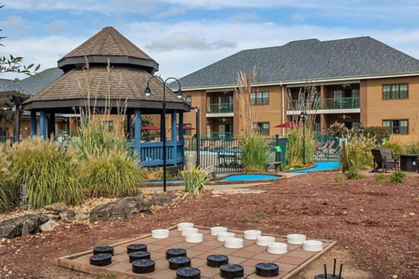Enjoy In A Great 1bd With Amenities Including Mini-golf Holiday home *