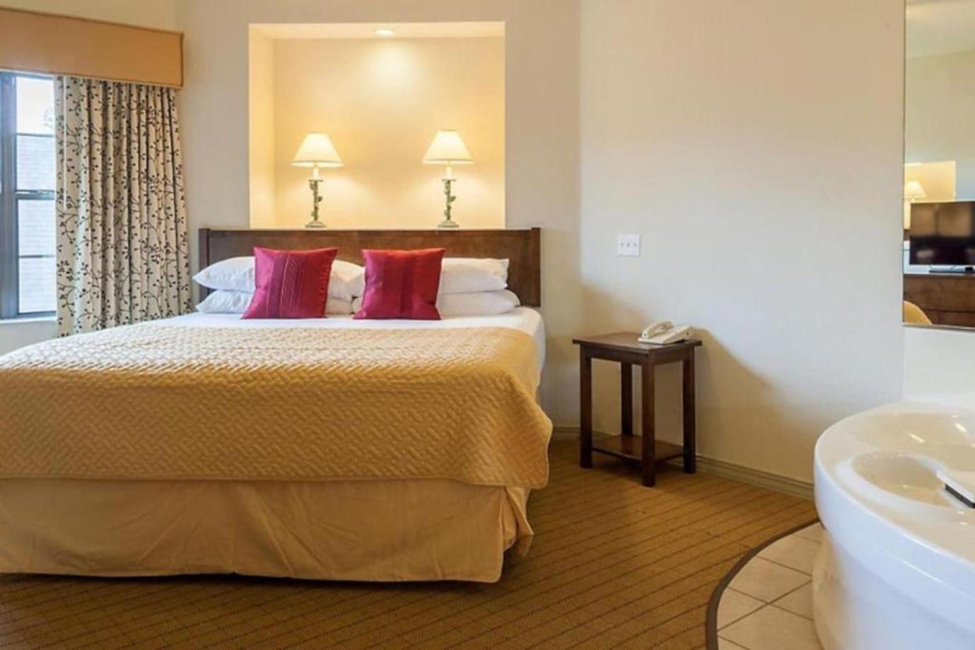 Enjoy In A Great 1bd With Amenities Including Mini-golf * Branson