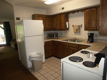 Lilleys' Landing & Marina Hotel Branson
