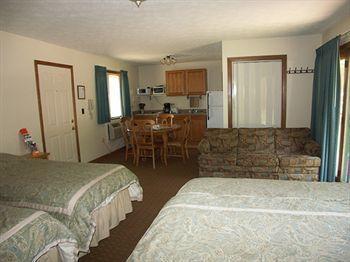Hotel Lilleys' Landing & Marina Branson