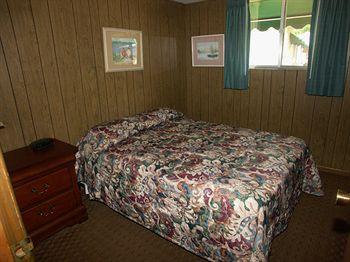 Lilleys' Landing & Marina Branson