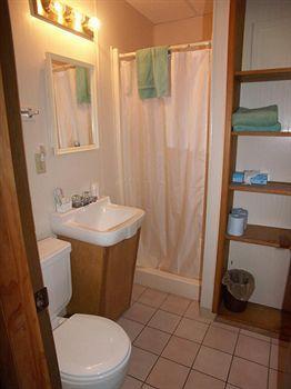 Hotel Lilleys' Landing & Marina 2*