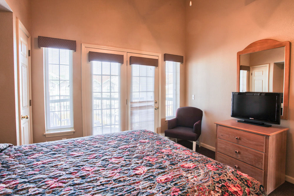 Surrey's Carriage Place 3* Branson