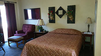 Resort Taneycomo Lakefront