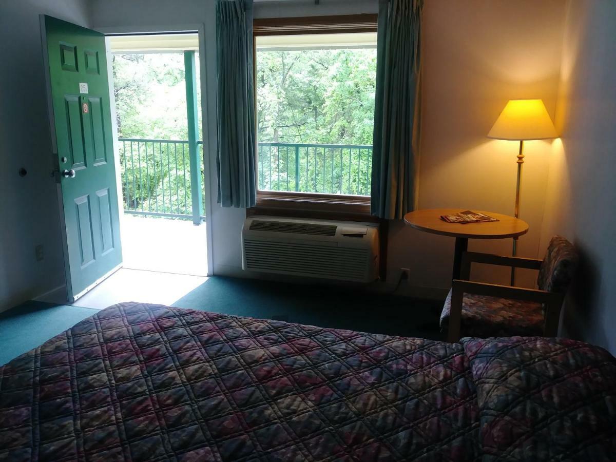 Four Seasons Branson