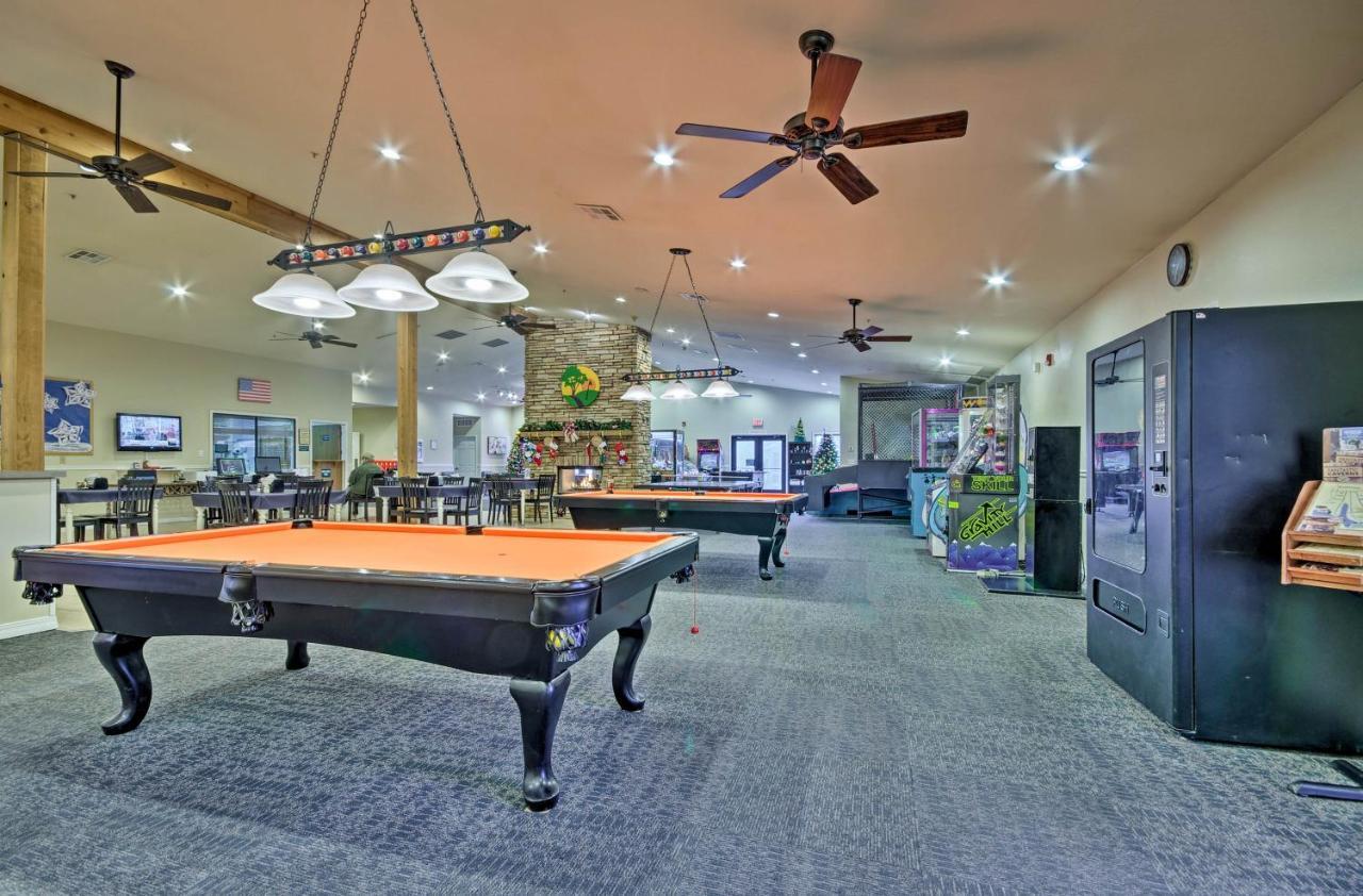 Apartment Ideally Located 3 Miles To Downtown!
